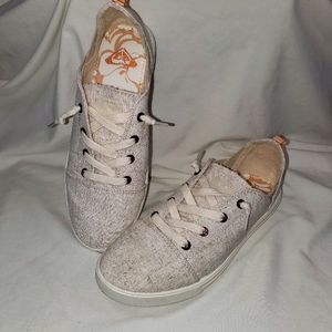 Roxy Casuals 💫 BONUS GIFT